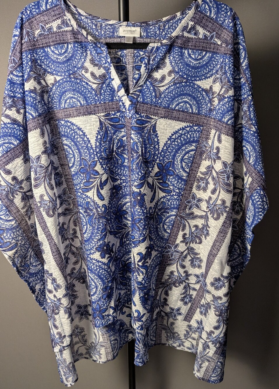 Avenue Blue Paisley Floral Flowy Dolman Tunic Top 18/20 A268 - Picture 2 of 9